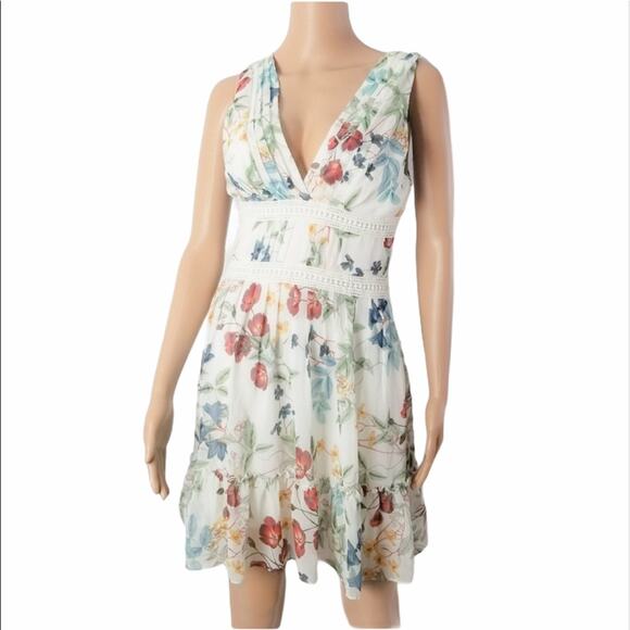 Willow & Clay Floral Lace Inset Mini Dress Size S Sleeveless V-Neck Ruffled Hem - Picture 1 of 4